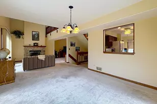 [Address not provided], Crystal Lake, IL 60014 - Photo 8