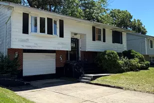 17101 Locust Dr, Hazel Crest, IL 60429 - Photo 2