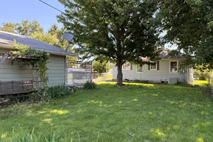 811 1st St, Colona, IL 61241 - Photo 22