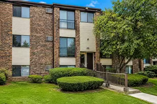 156 Dunteman Dr, Glendale Heights, IL 60139 - Photo 2
