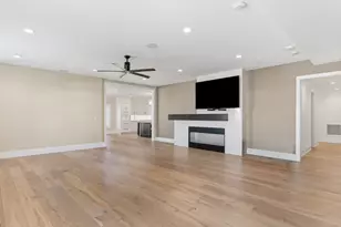 110 S Washington St, Naperville, IL 60540 - Photo 12