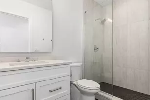 110 S Washington St, Naperville, IL 60540 - Photo 40