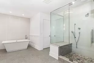 110 S Washington St, Naperville, IL 60540 - Photo 32