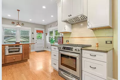 220 S Harvey Avenue, Oak Park, IL 60302 - Photo 10