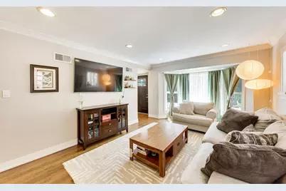 7028 W Melrose Street, Chicago, IL 60634 - Photo 2