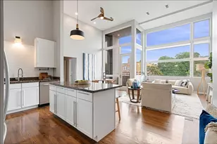 2065 N Kedzie Ave, Chicago, IL 60647 - Photo 2