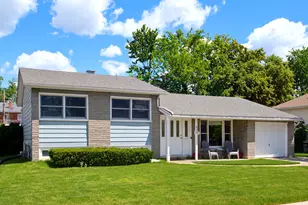 626 Debra Dr, Des Plaines, IL 60016 - Photo 1