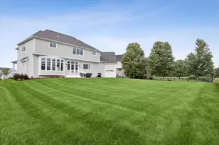 995 Redbud Ln, Sugar Grove, IL 60554 - Photo 60