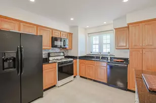 1011 Brentwood Cir, Buffalo Grove, IL 60089 - Photo 10