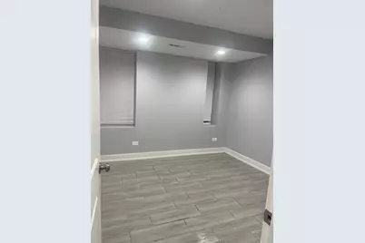 926 W 32nd Place #BR, Chicago, IL 60608 - Photo 8