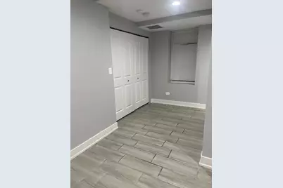 926 W 32nd Place #BR, Chicago, IL 60608 - Photo 6