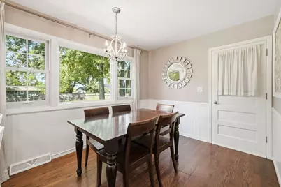 28W118 Hillview Drive, Naperville, IL 60564 - Photo 18