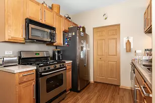 1942 Parkside Dr, Shorewood, IL 60404 - Photo 8
