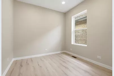 4431 N Marmora Avenue, Chicago, IL 60630 - Photo 30