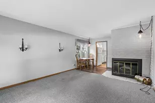 215 Brice Ave, Mundelein, IL 60060 - Photo 4