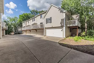 312 W Treehouse Ln, Round Lake, IL 60073 - Photo 28