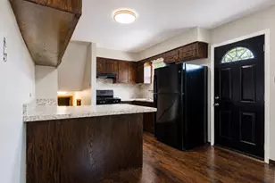 11824 S Leclaire Ave, Alsip, IL 60803 - Photo 10