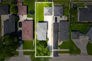 11824 S Leclaire Ave, Alsip, IL 60803 - Photo 4