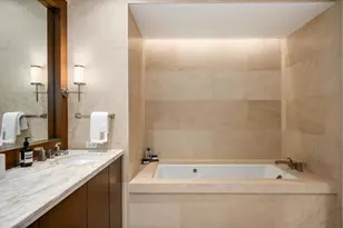 159 E Walton Pl, Chicago, IL 60611 - Photo 22