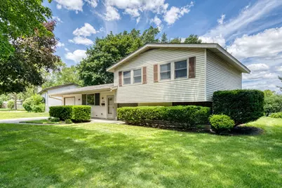 304 Dartmoor Drive, Crystal Lake, IL 60014 - Photo 1