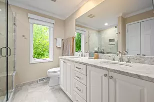 150 N Suffolk Ln, Lake Forest, IL 60045 - Photo 18