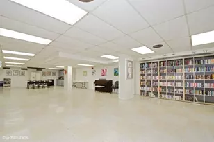 7033 N Kedzie Ave, Chicago, IL 60645 - Photo 12