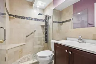7033 N Kedzie Ave, Chicago, IL 60645 - Photo 8
