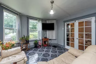 418 Lawn Ct, Waukegan, IL 60085 - Photo 8