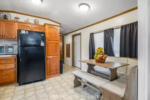 8 Berry Ln, Bourbonnais, IL 60914 - Photo 6