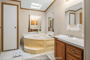 8 Berry Ln, Bourbonnais, IL 60914 - Photo 12
