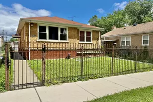 3842 W Argyle St, Chicago, IL 60625 - Photo 2