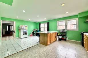 3842 W Argyle St, Chicago, IL 60625 - Photo 6