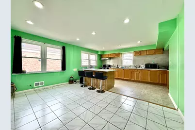 3842 W Argyle Street, Chicago, IL 60625 - Photo 4