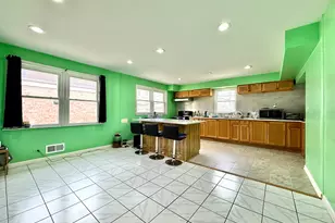 3842 W Argyle St, Chicago, IL 60625 - Photo 4