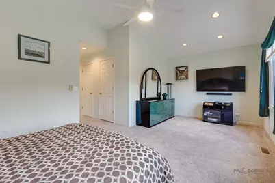 73 Woodstone Drive, Buffalo Grove, IL 60089 - Photo 28