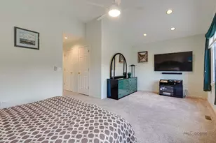 73 Woodstone Dr, Buffalo Grove, IL 60089 - Photo 28