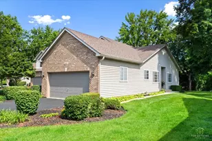 1308 Dancing Bear Ln, Elgin, IL 60120 - Photo 2