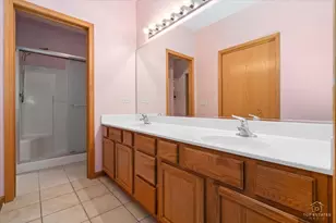 1308 Dancing Bear Ln, Elgin, IL 60120 - Photo 10