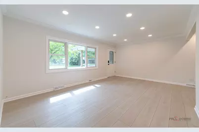200 S Beck Road, Lindenhurst, IL 60046 - Photo 10