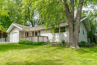 200 S Beck Road, Lindenhurst, IL 60046 - Photo 2