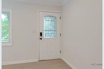 200 S Beck Road, Lindenhurst, IL 60046 - Photo 6