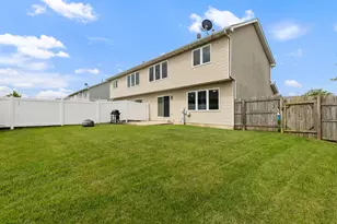2394 Caton Crest Dr, Crest Hill, IL 60403 - Photo 22