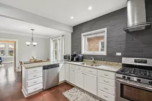 2928 N Rutherford Ave, Chicago, IL 60634 - Photo 6