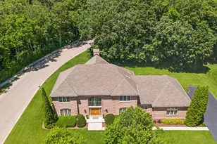 130 N Buckingham Dr, Sugar Grove, IL 60554 - Photo 1