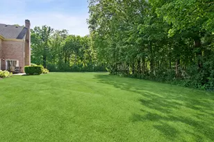 130 N Buckingham Dr, Sugar Grove, IL 60554 - Photo 30