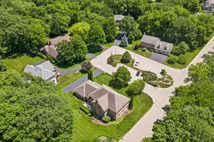 130 N Buckingham Dr, Sugar Grove, IL 60554 - Photo 34
