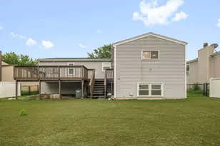 1260 Waterbury Ln, Roselle, IL 60172 - Photo 20