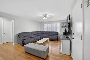 7410 N Oakley Ave, Chicago, IL 60645 - Photo 6