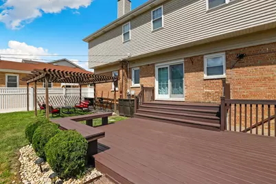 9352 S Ridgeway Avenue, Evergreen Park, IL 60805 - Photo 30