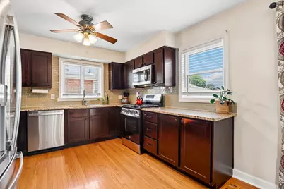 9352 S Ridgeway Avenue, Evergreen Park, IL 60805 - Photo 6
